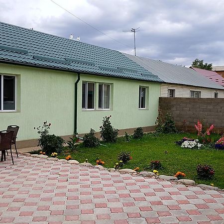 Datka Guest House Naryn ภายนอก รูปภาพ