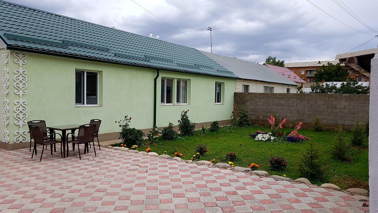 Datka Guest House Naryn ภายนอก รูปภาพ