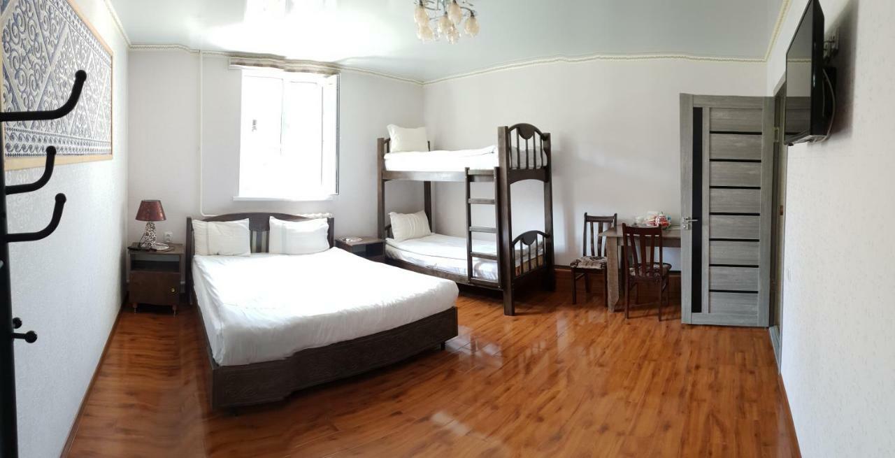 Datka Guest House Naryn ภายนอก รูปภาพ